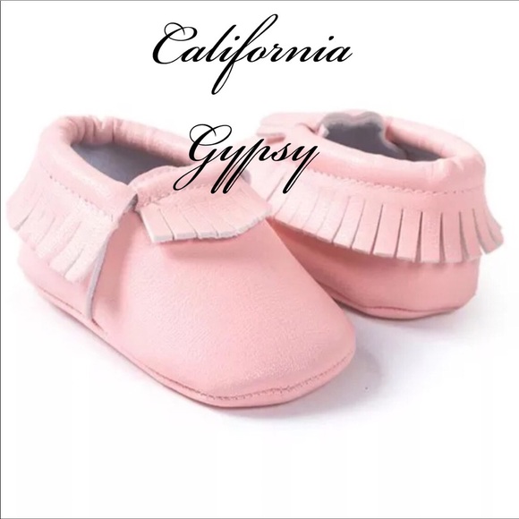 Baby fringed moccasins🌸 - Picture 2 of 3